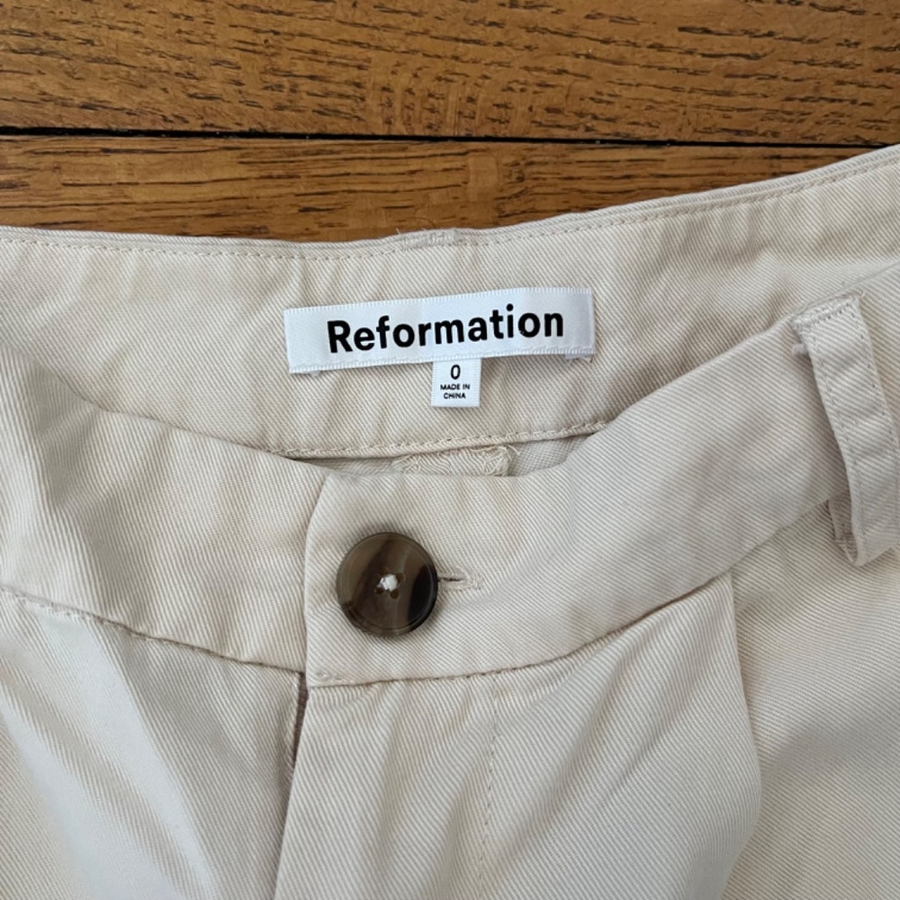 Reformation Mason Shorts - Oatmeal - Size 0 - Picture 4 of 9